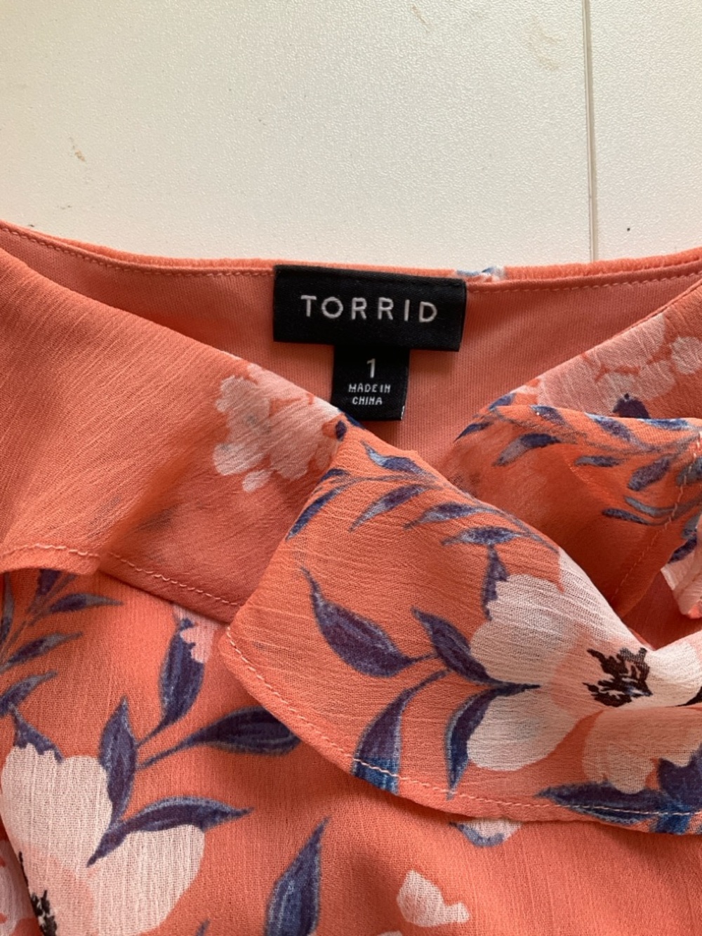 Torrid 1 Peach Coral Floral Cold Shoulder Ruffle V-Neck Blouse - Picture 7 of 10